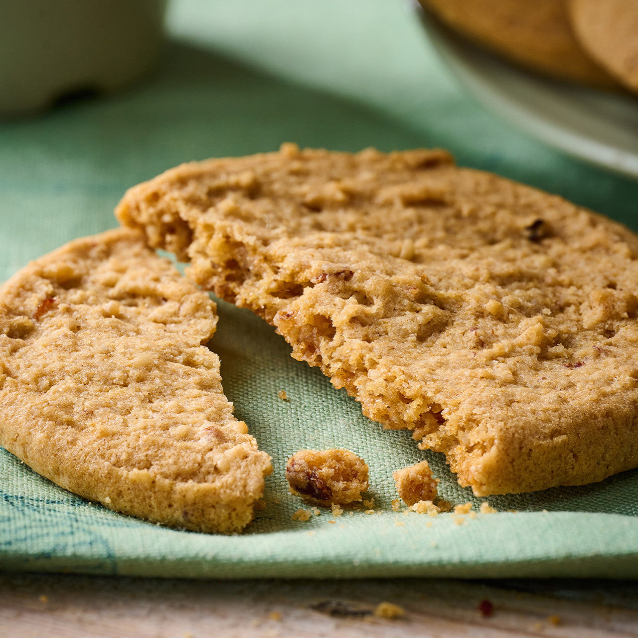Lottie Shaw's Oatmeal & Raisin Biscuits 12 x 2